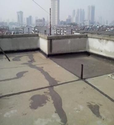 德阳漏水维修 楼顶漏水是什么原因，楼顶漏水维修方法是什么?